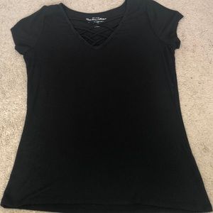 Hollister crossed top